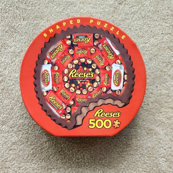 Masterpieces Reese's 500 Piece Shaped Jigsaw Puzzle - Picture 4 of 6